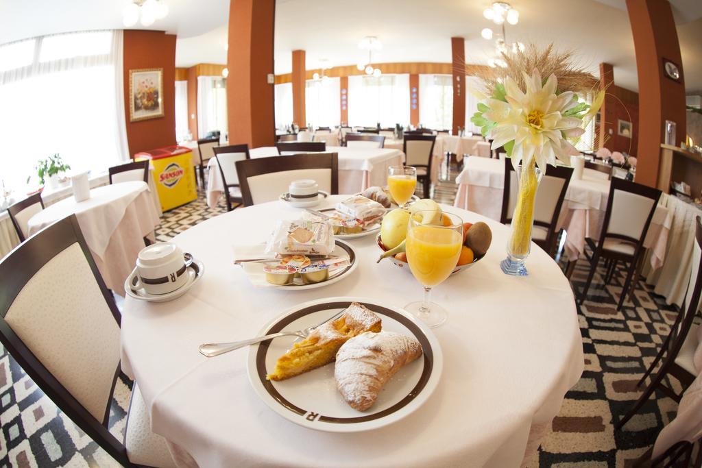 Hotel Rossini Tabiano Terme Exterior foto