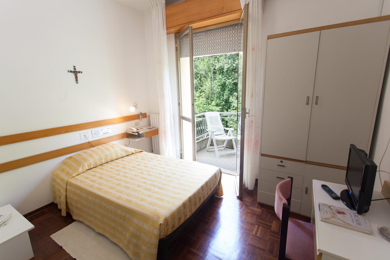 Hotel Rossini Tabiano Terme Exterior foto