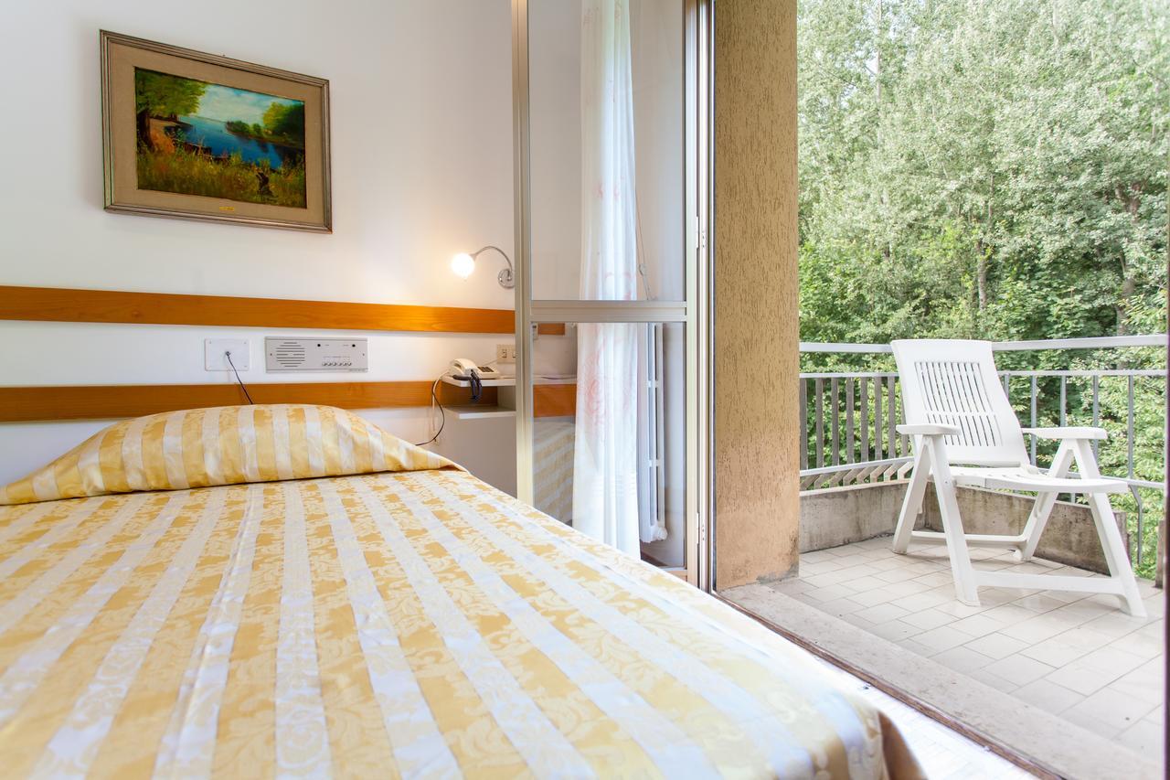 Hotel Rossini Tabiano Terme Exterior foto