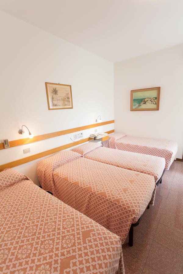 Hotel Rossini Tabiano Terme Exterior foto