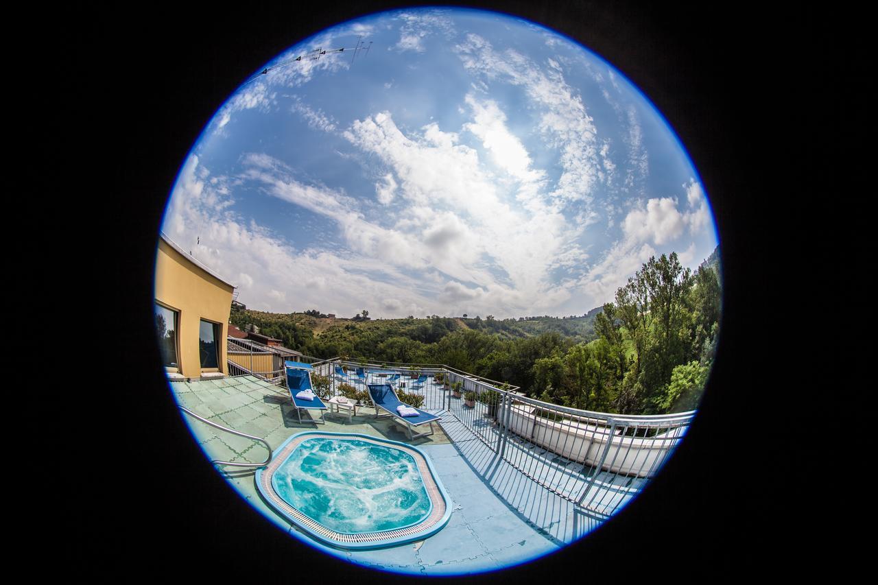 Hotel Rossini Tabiano Terme Exterior foto